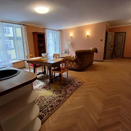 Apartamento Vanalinna Sisehoovi Turvalised Korterid Tallin