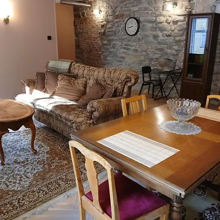Vanalinna Sisehoovi Turvalised Korterid Apartamento