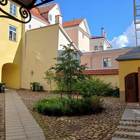 Vanalinna Sisehoovi Turvalised Korterid Appartamento Reval