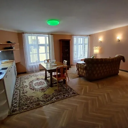 Vanalinna Sisehoovi Turvalised Korterid Appartamento